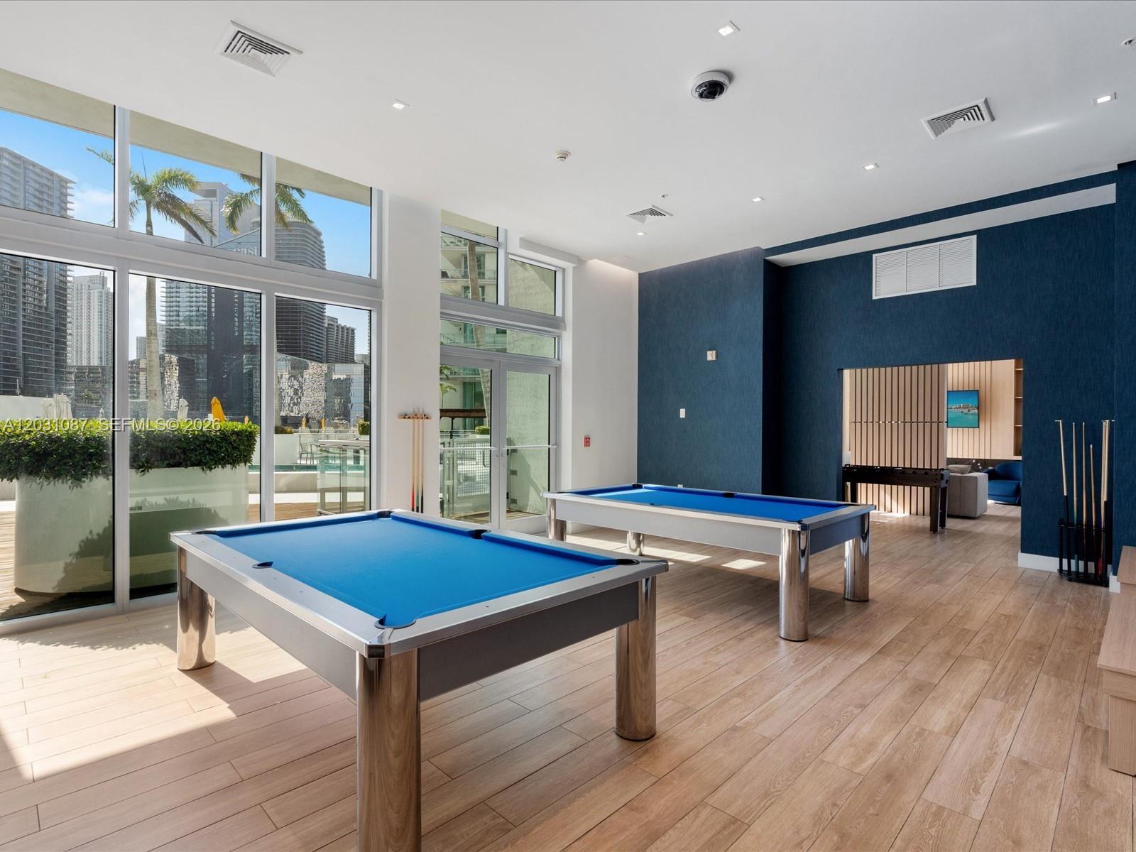 IVY CONDO - Residential