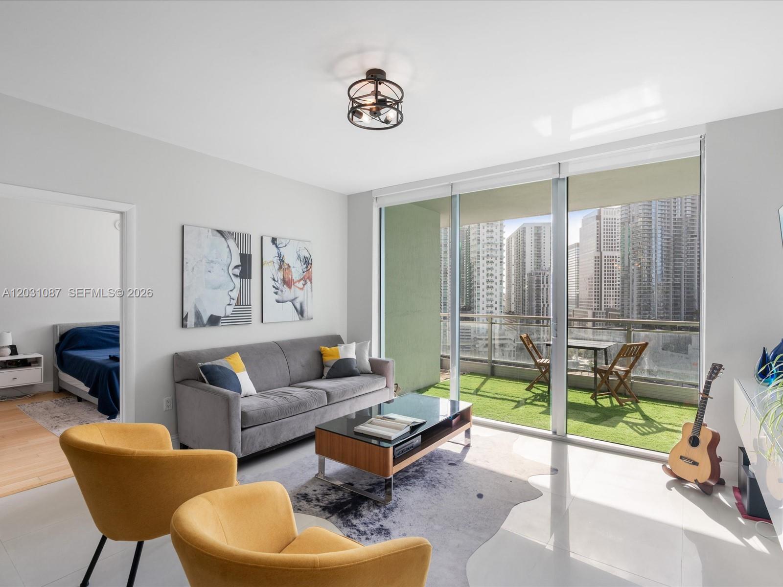 IVY CONDO - Residential