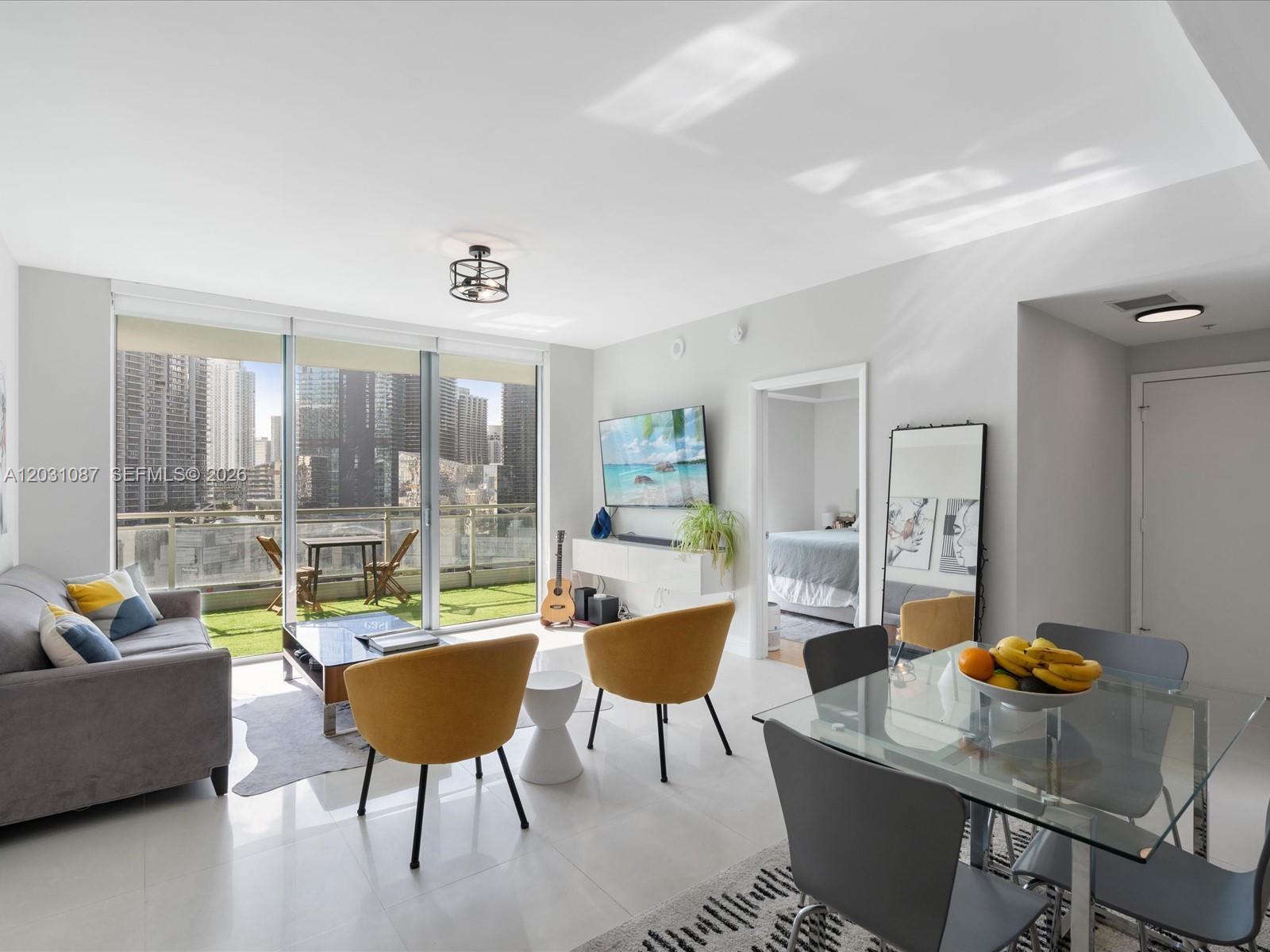 IVY CONDO - Residential