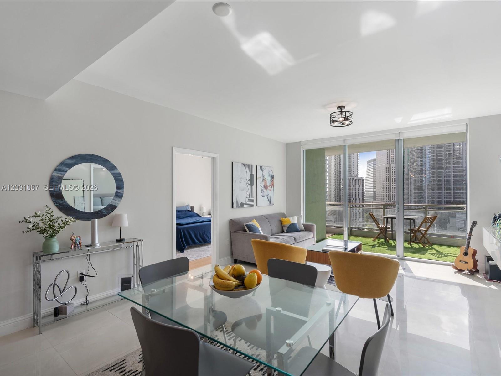 IVY CONDO - Residential
