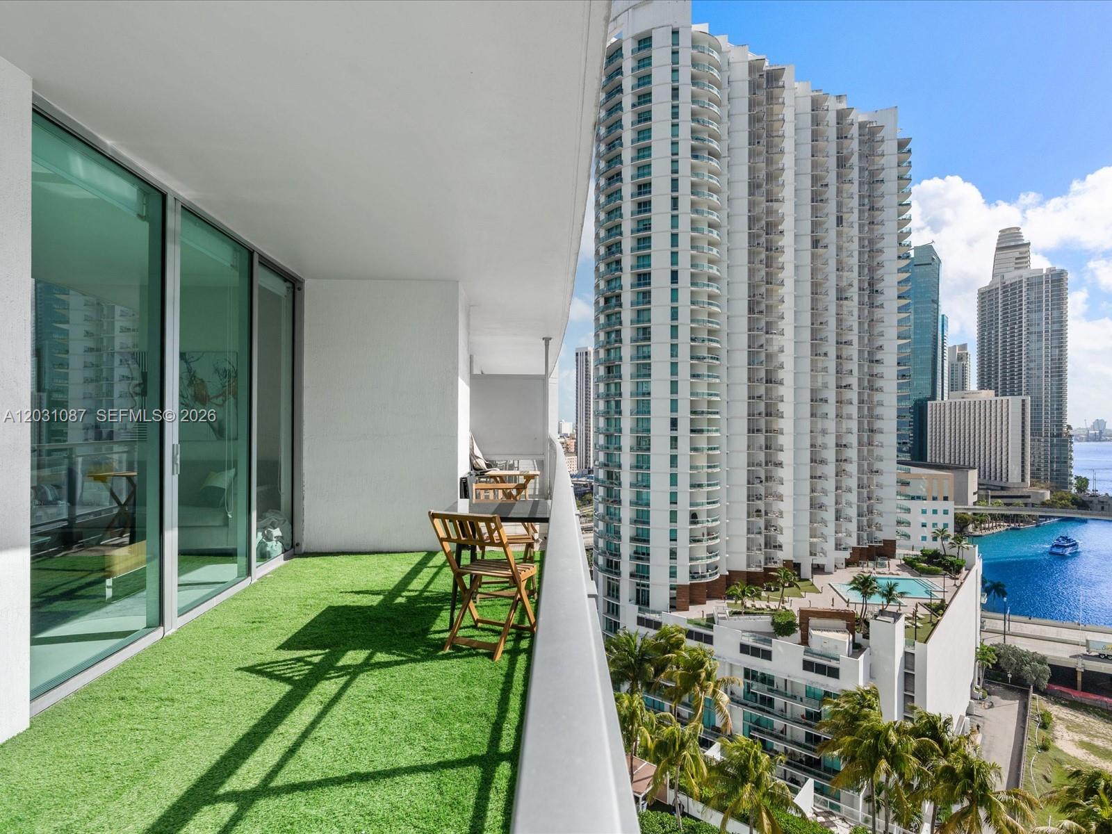IVY CONDO - Residential