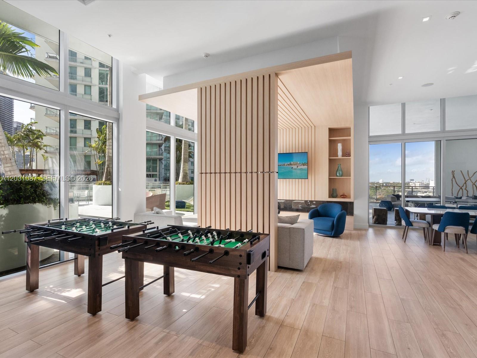 IVY CONDO - Residential