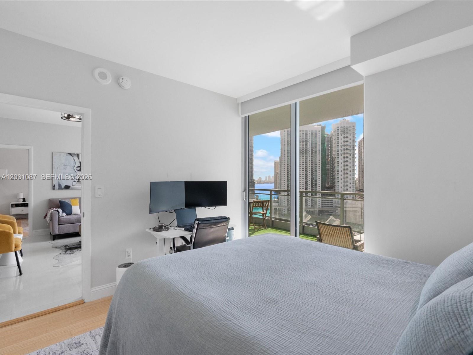 IVY CONDO - Residential