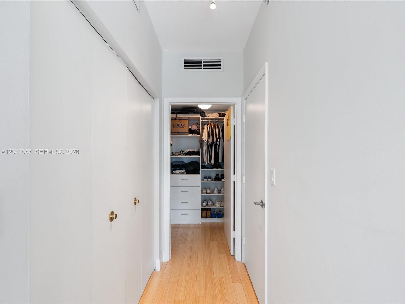 IVY CONDO - Residential