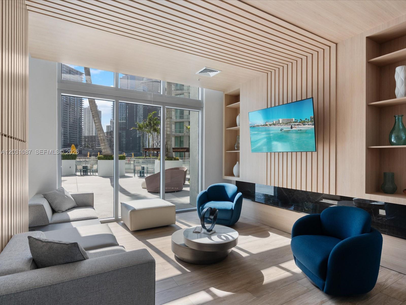 IVY CONDO - Residential
