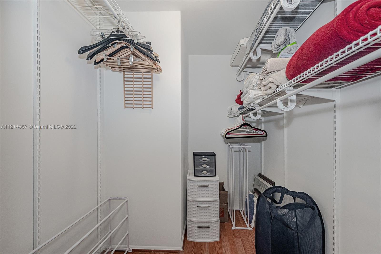 BRICKELL PLACE CONDO - Residential