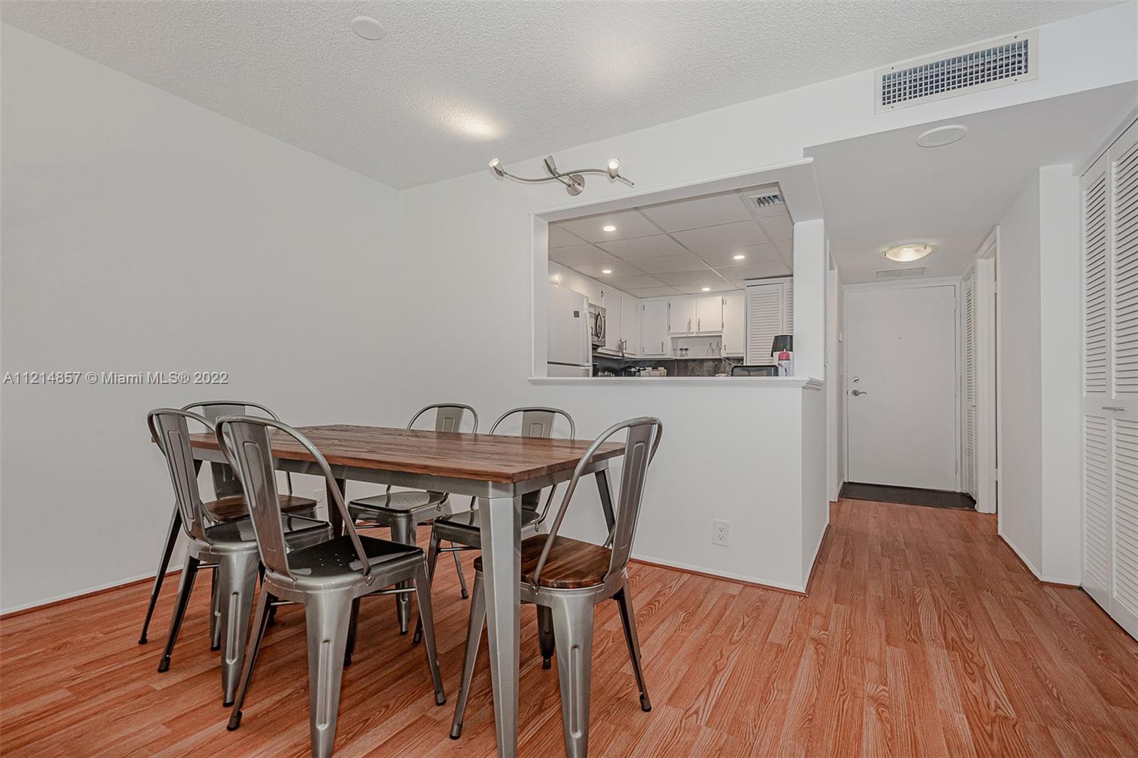 BRICKELL PLACE CONDO - Residential