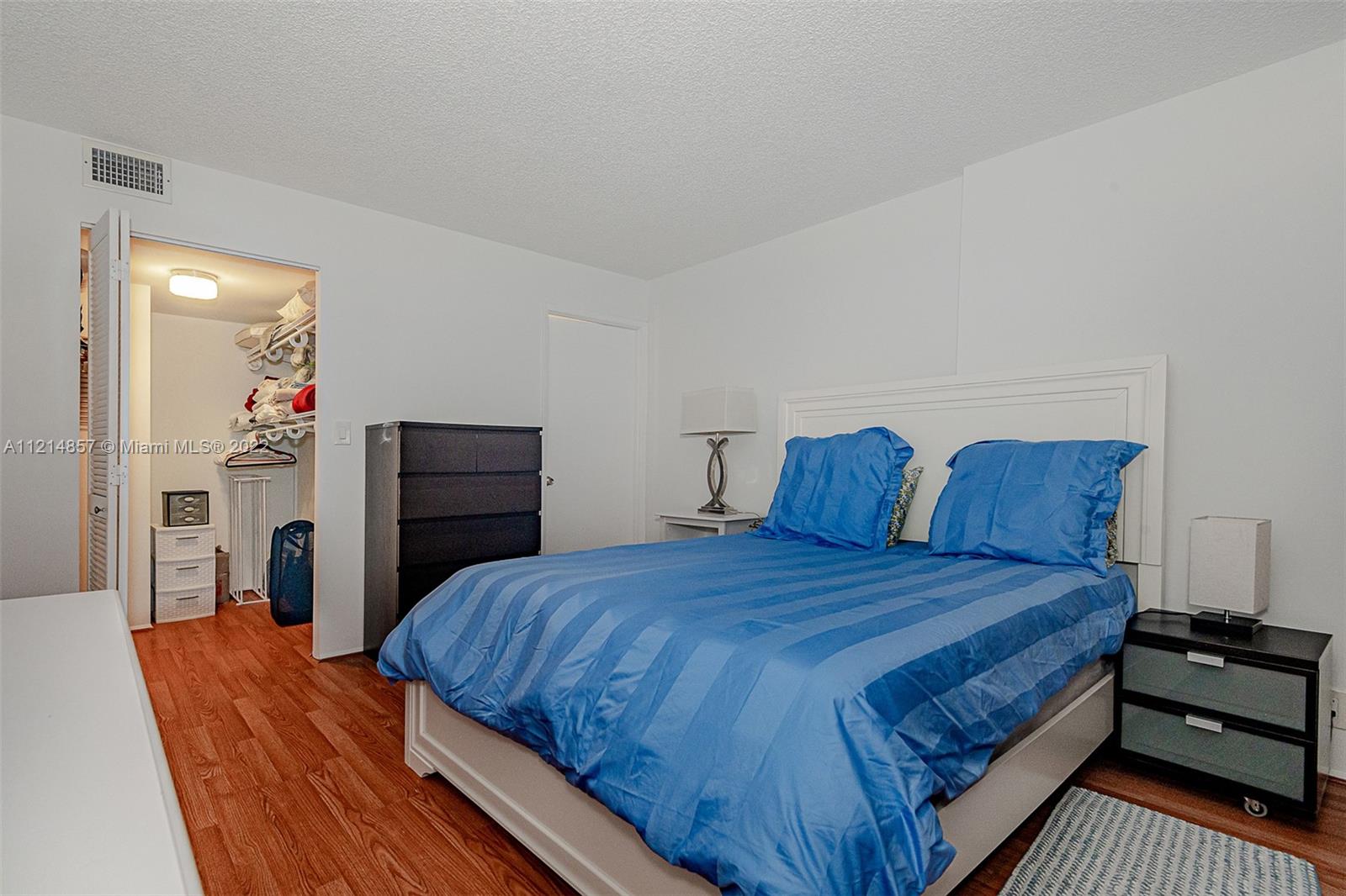 BRICKELL PLACE CONDO - Residential
