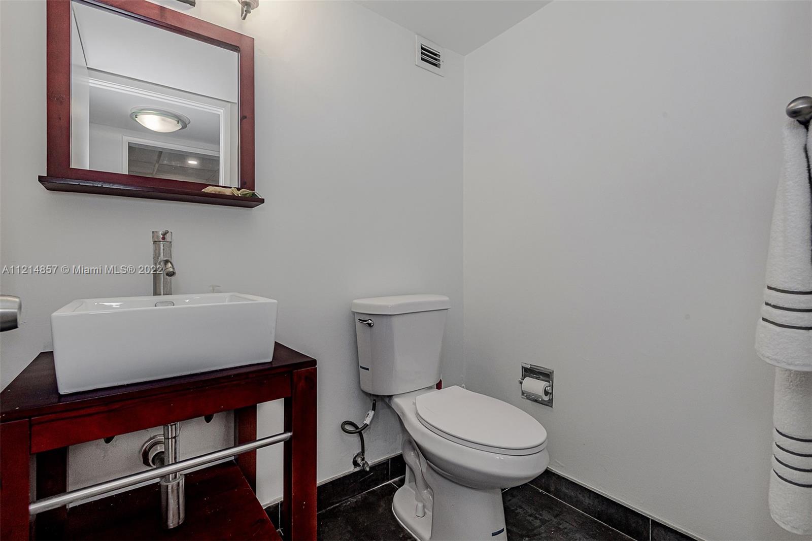BRICKELL PLACE CONDO - Residential