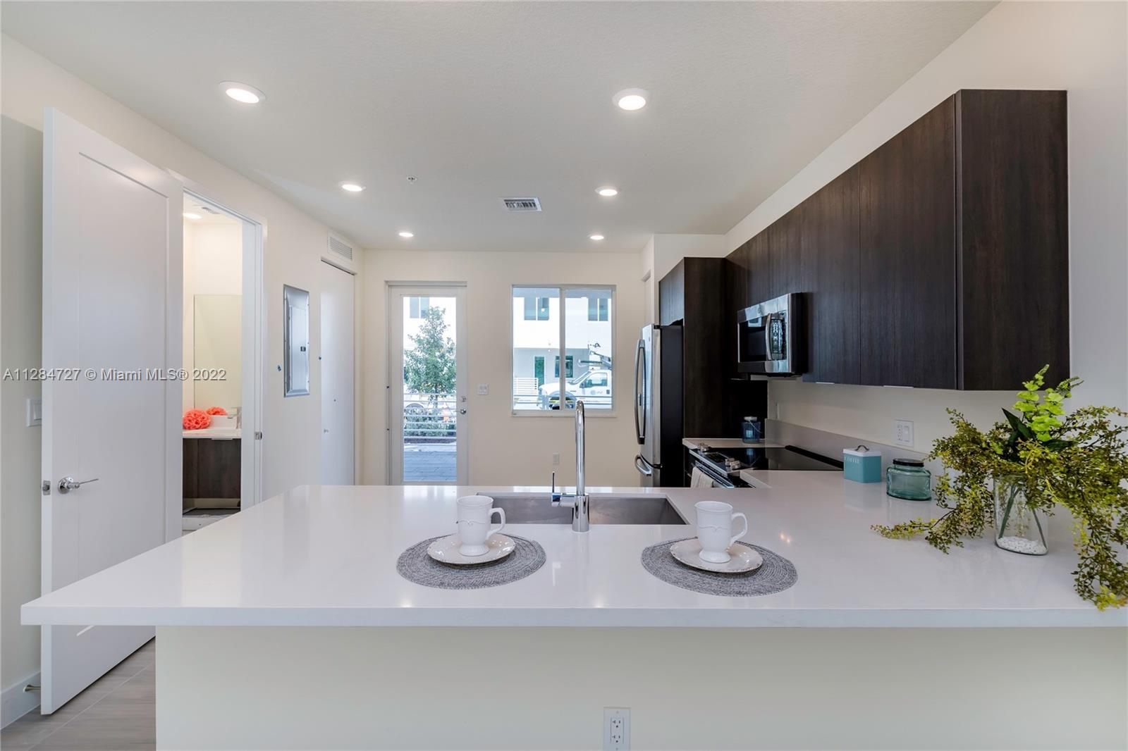 LANDMARK AT DORAL CONDO N - Residential