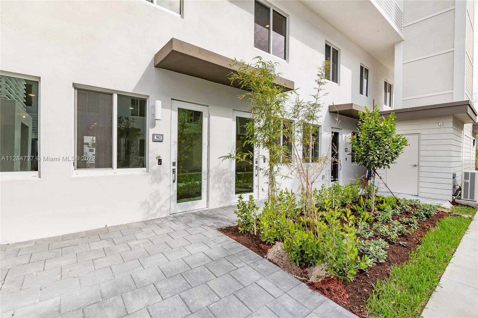 LANDMARK AT DORAL CONDO N - Residential