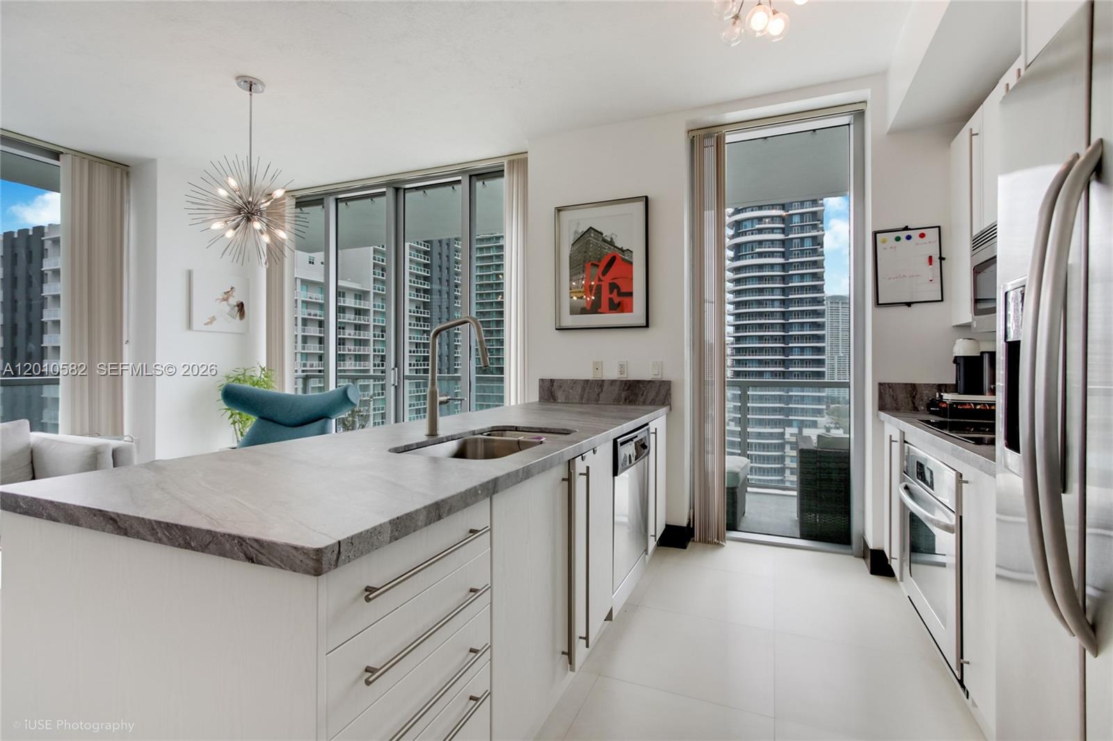 THE AXIS ON BRICKELL COND - Residential