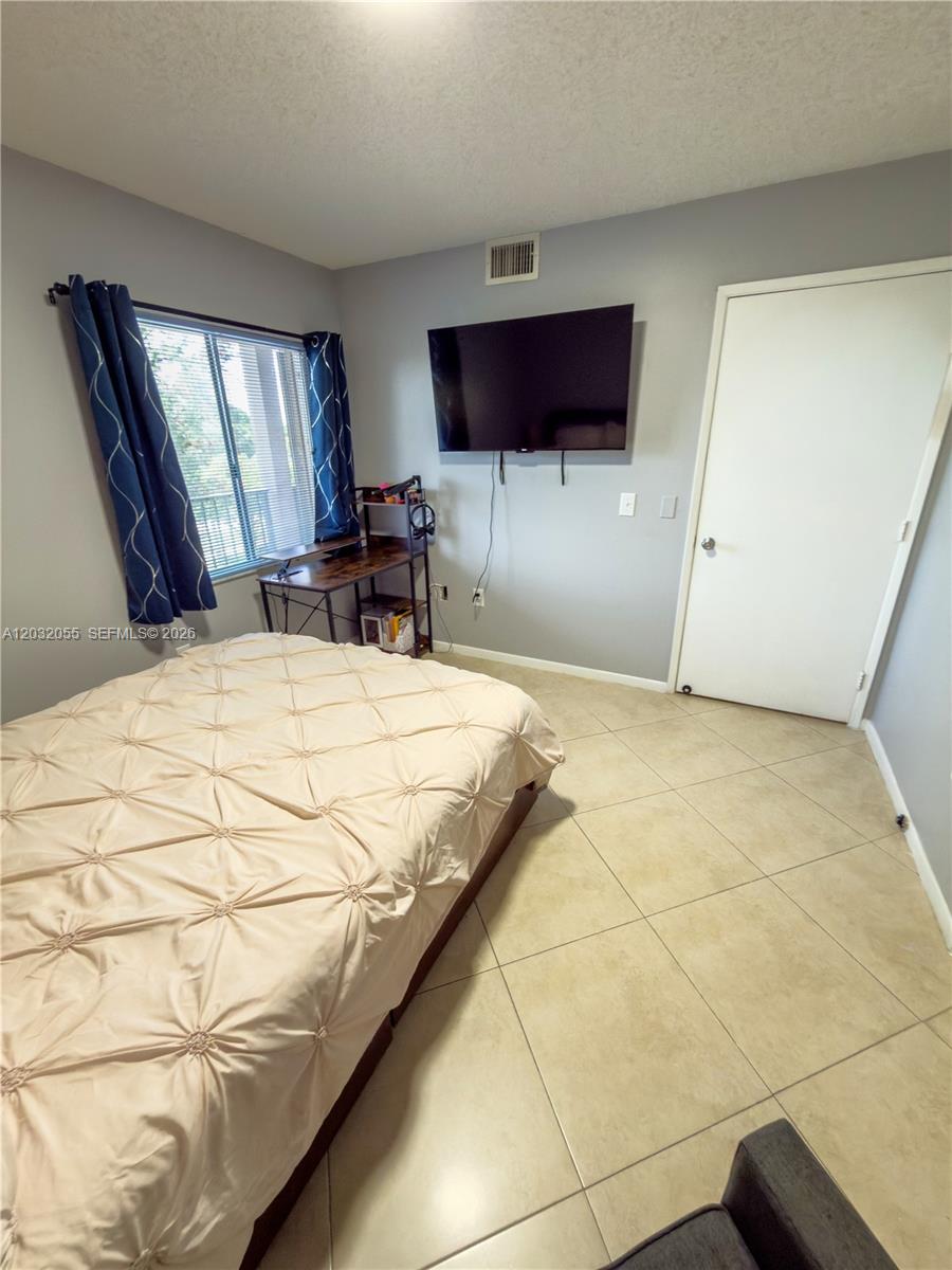 SUFFOLK AT CENTURY VILLAG - Residential