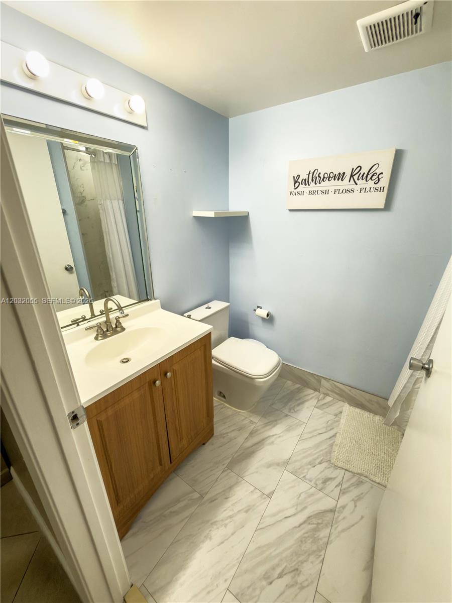 SUFFOLK AT CENTURY VILLAG - Residential