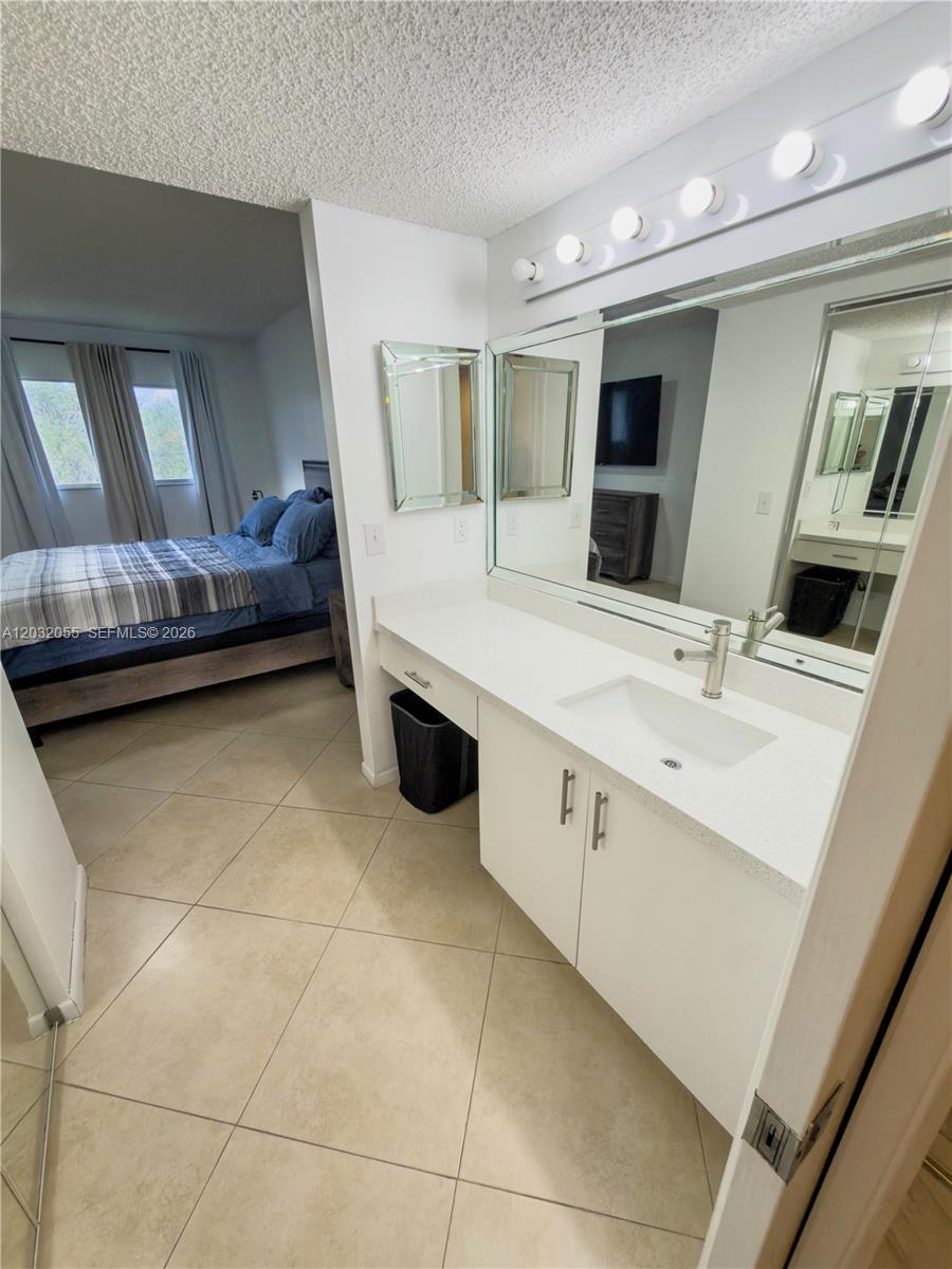 SUFFOLK AT CENTURY VILLAG - Residential