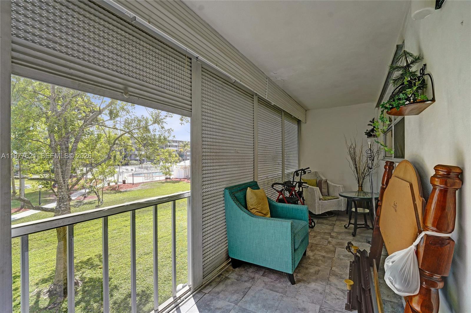 HILLCREST COUNTRY CLUB AP - Residential