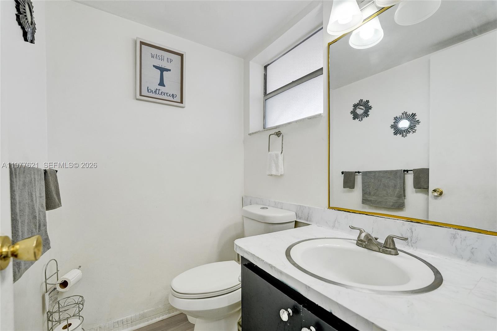 HILLCREST COUNTRY CLUB AP - Residential