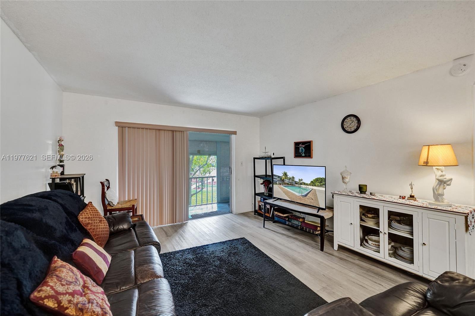 HILLCREST COUNTRY CLUB AP - Residential