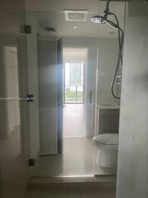 3401 MIDTOWN CONDO - Residential Lease
