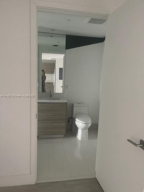 3401 MIDTOWN CONDO - Residential Lease