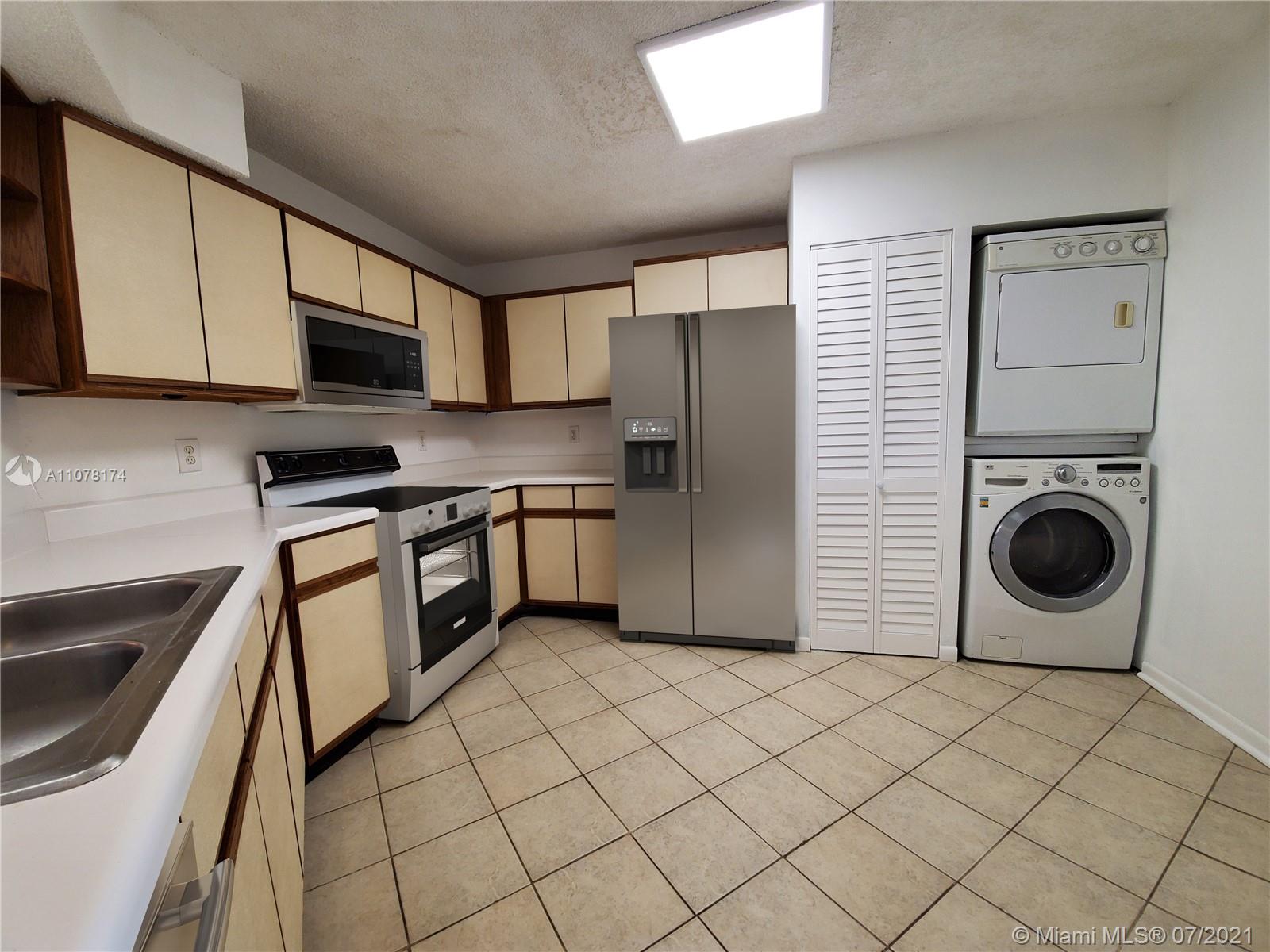 LAKESHORE CONDO I - Residential Lease
