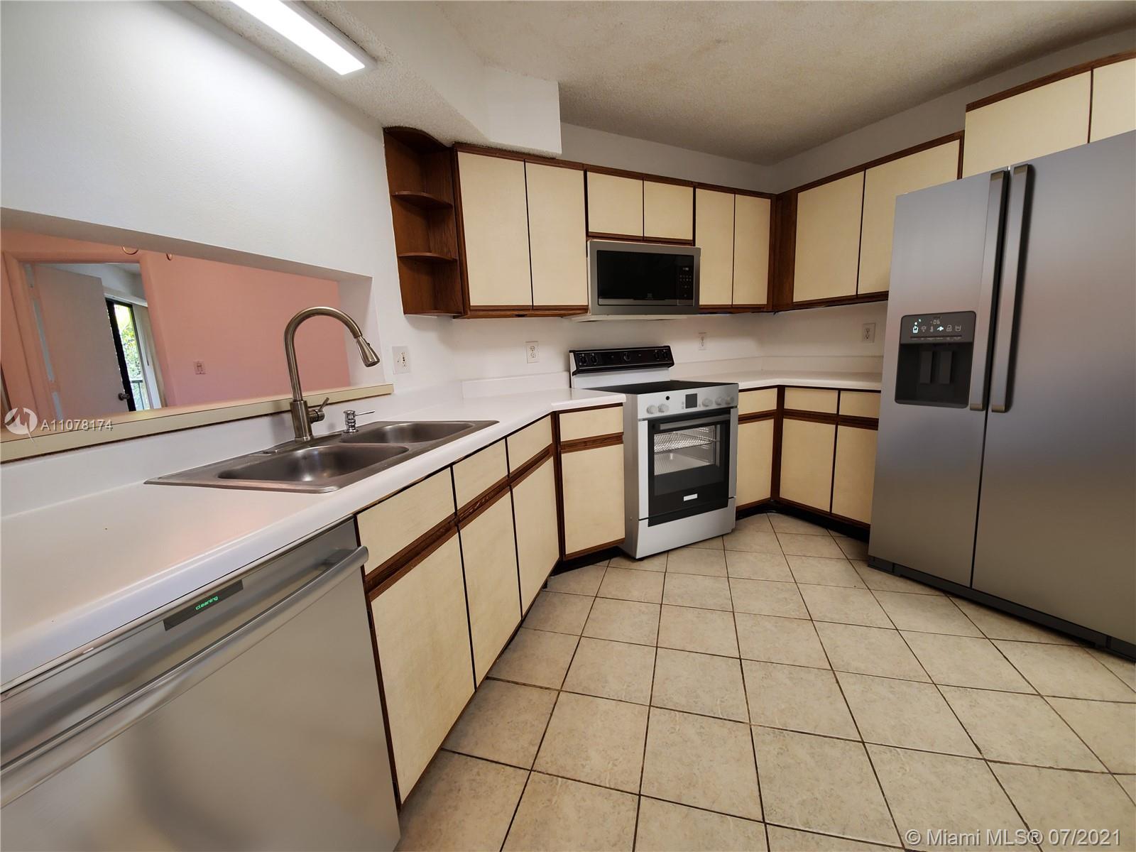 LAKESHORE CONDO I - Residential Lease