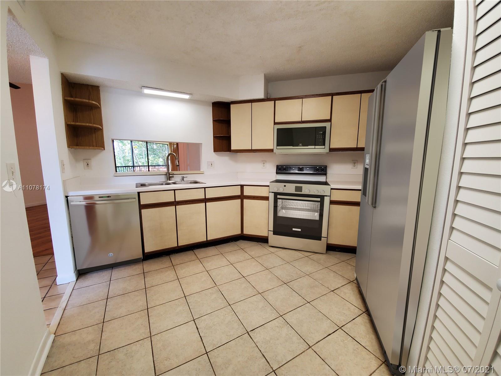 LAKESHORE CONDO I - Residential Lease