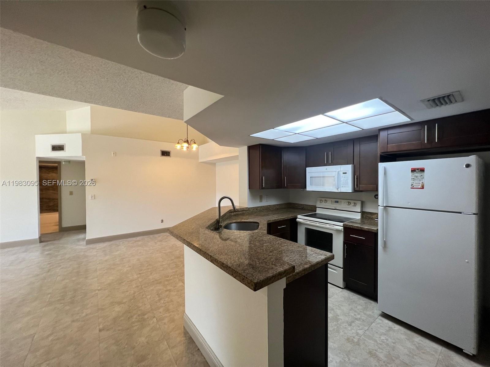 VISCONTI CONDO - Residential