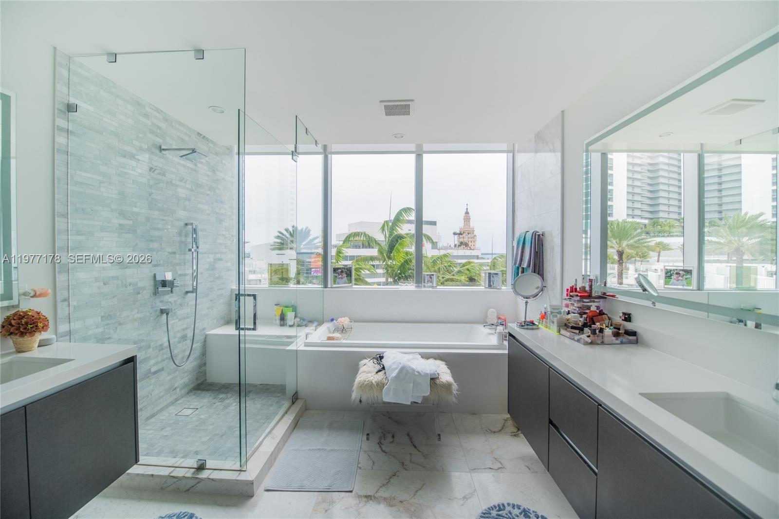 PARAMOUNT MIAMI WORLDCENT - Residential