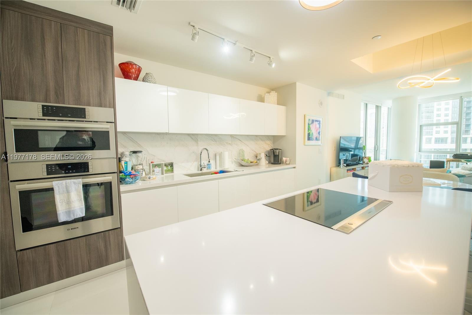 PARAMOUNT MIAMI WORLDCENT - Residential