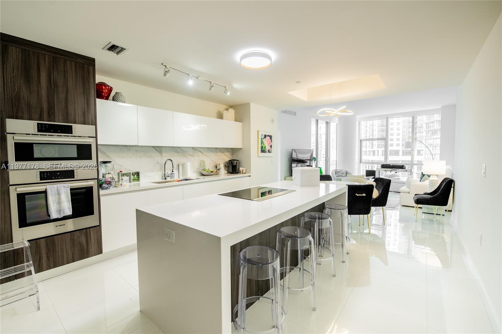 PARAMOUNT MIAMI WORLDCENT - Residential