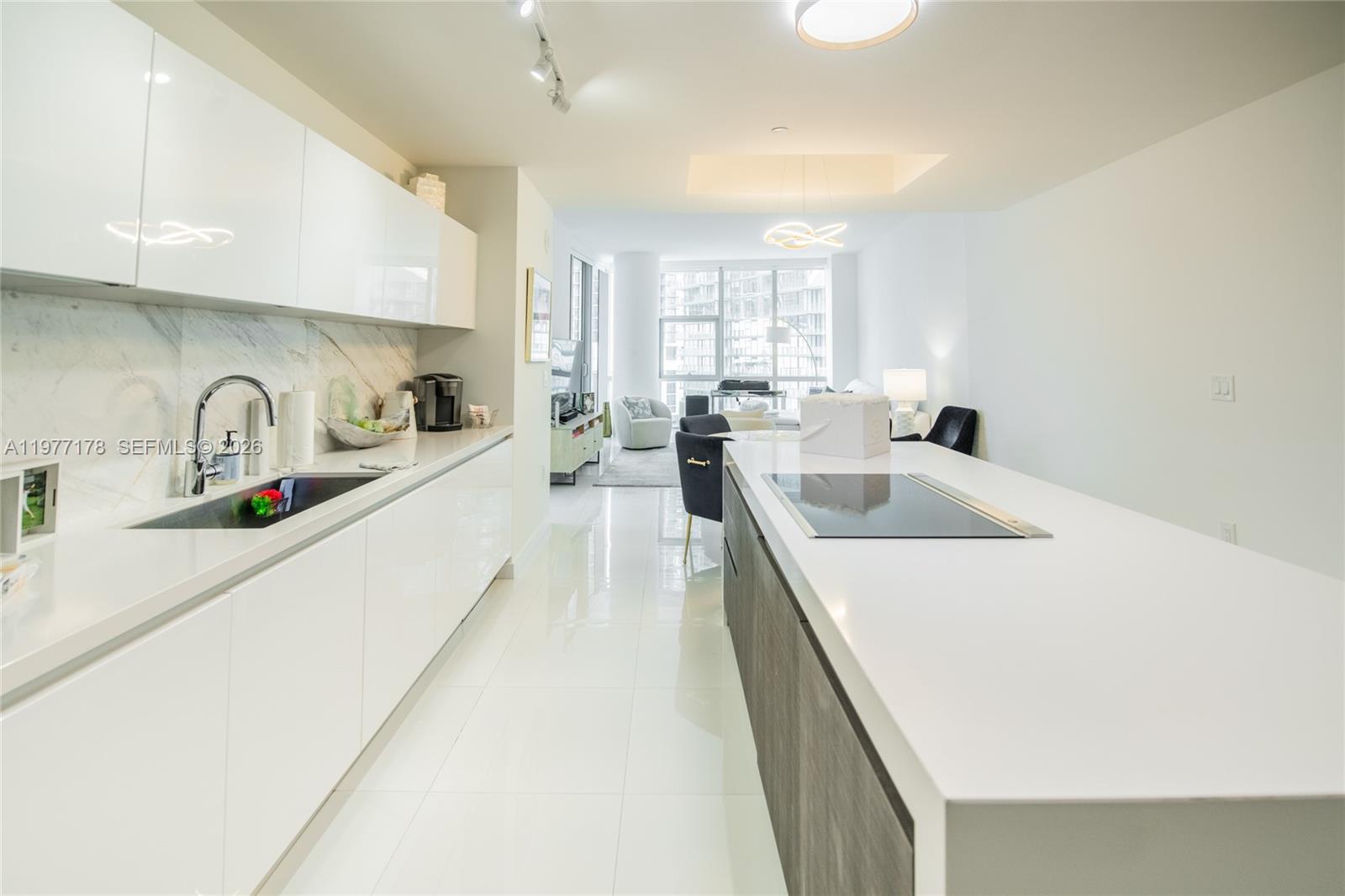 PARAMOUNT MIAMI WORLDCENT - Residential