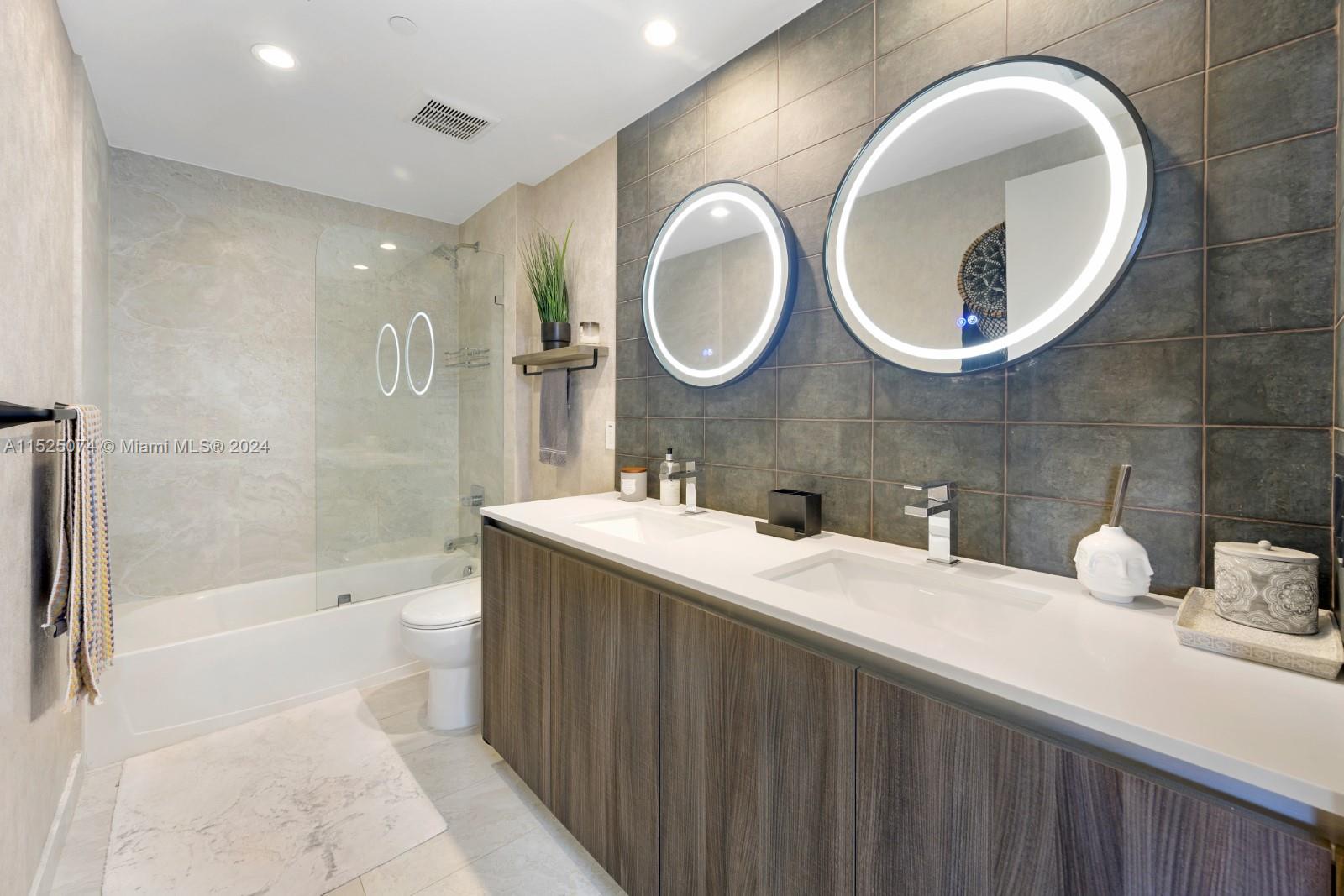 ARIA ON THE BAY CONDO - Residential Lease