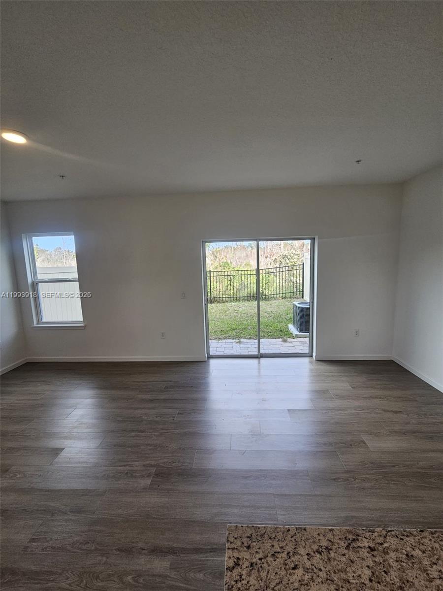 SANDLAKE STATION - Residential