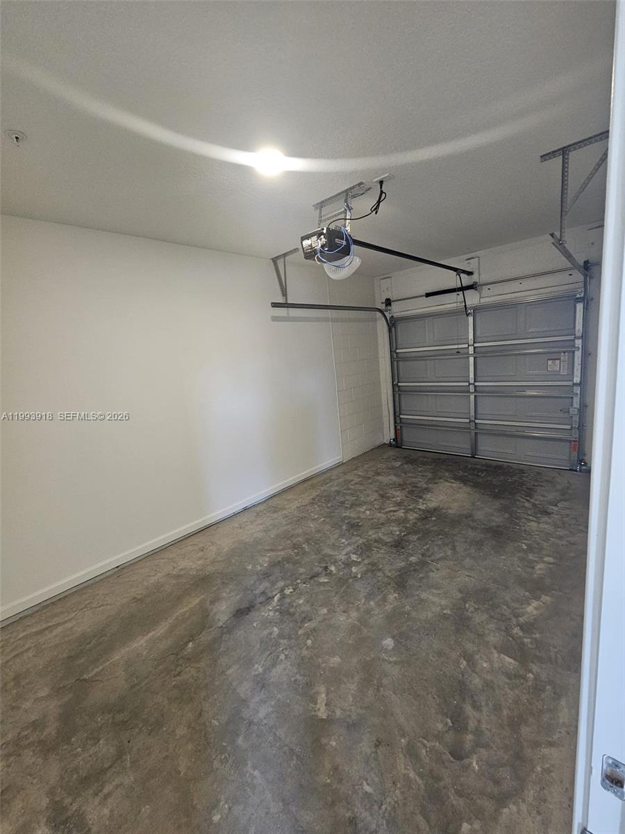 SANDLAKE STATION - Residential