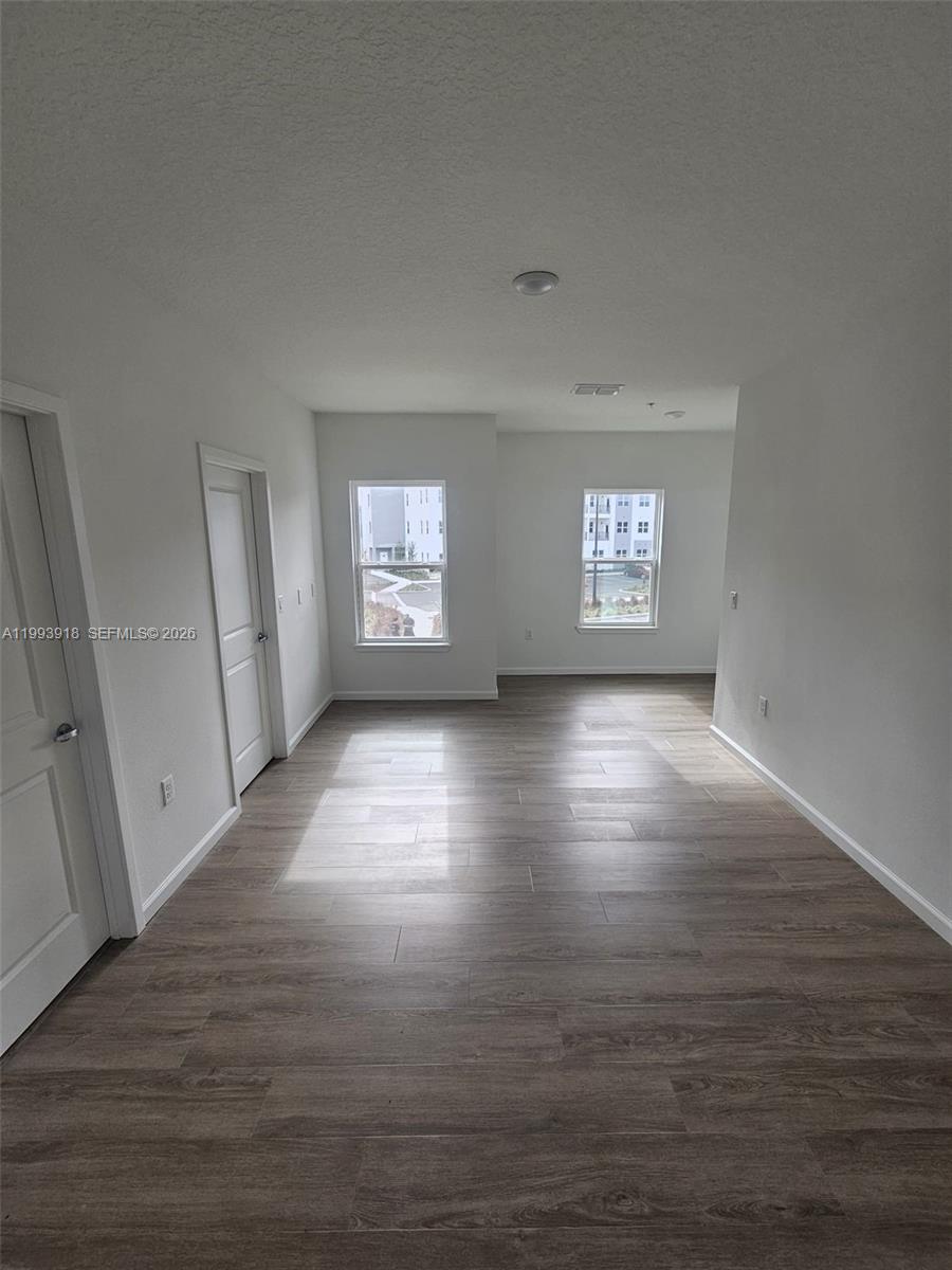 SANDLAKE STATION - Residential