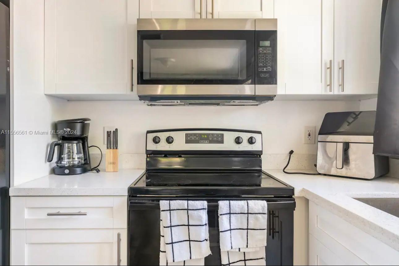 LAUDERDALE VILLAS - Residential Lease