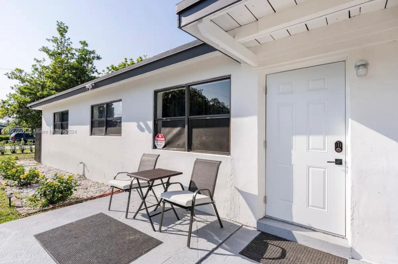 LAUDERDALE VILLAS - Residential Lease