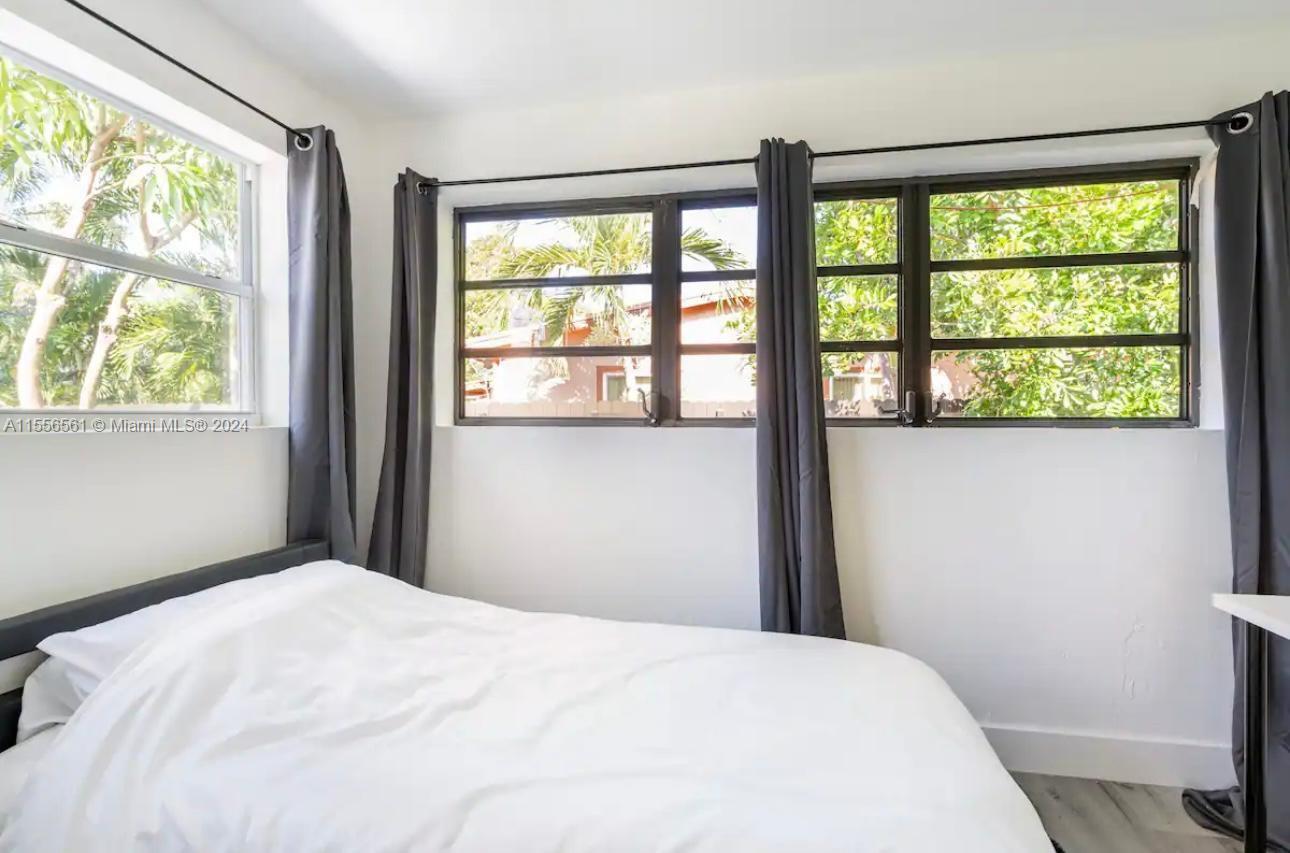 LAUDERDALE VILLAS - Residential Lease