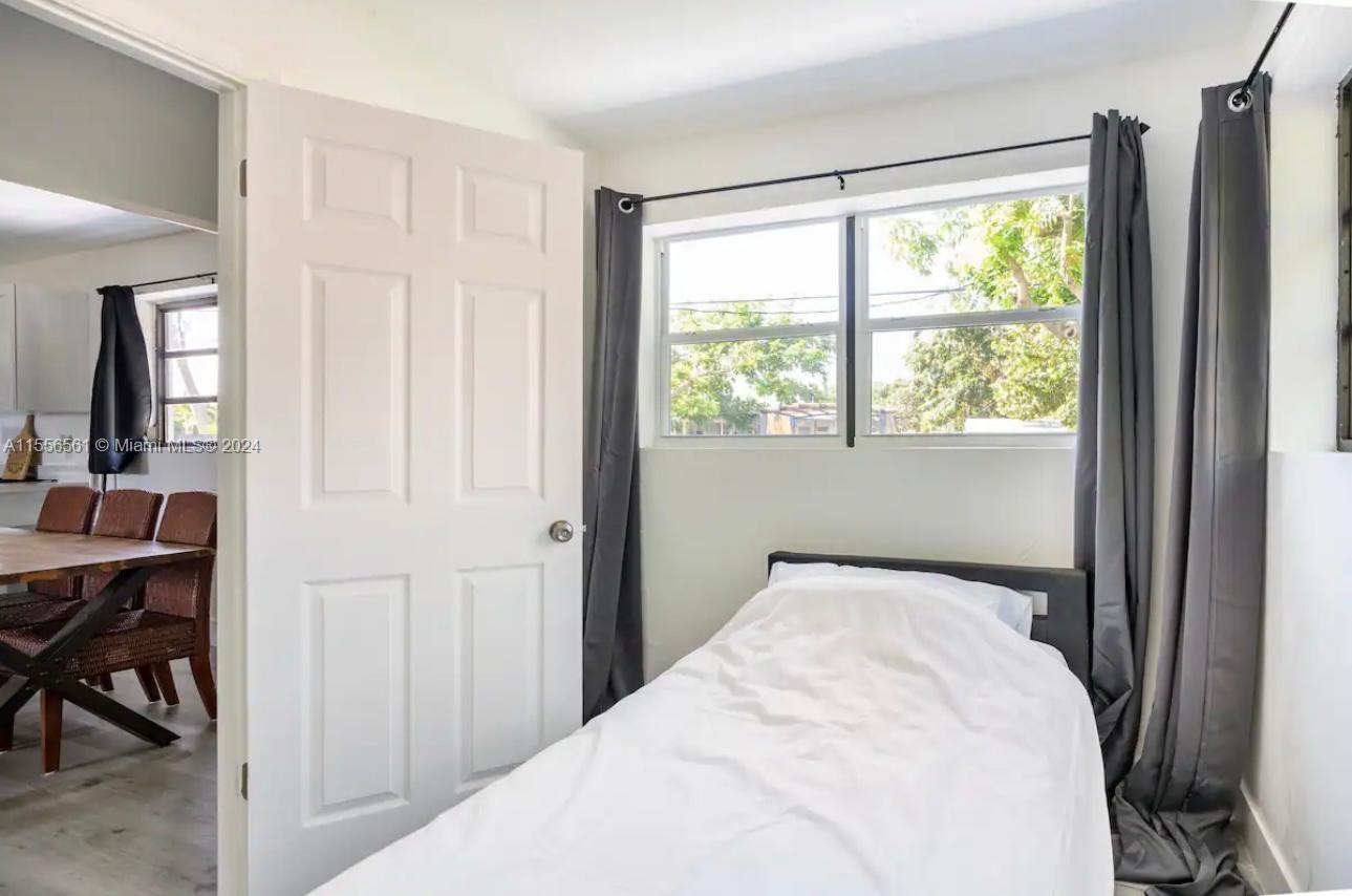 LAUDERDALE VILLAS - Residential Lease