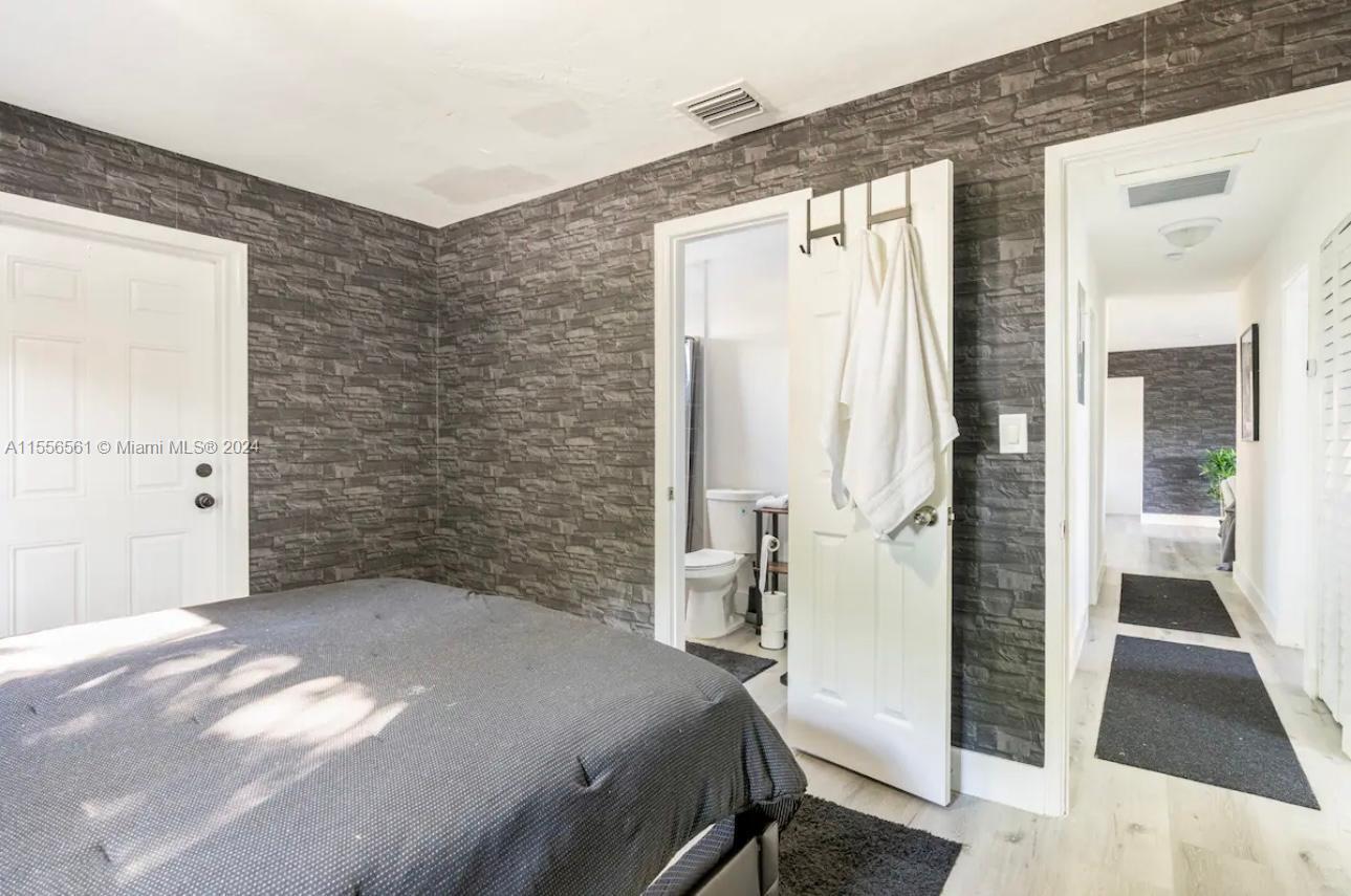 LAUDERDALE VILLAS - Residential Lease