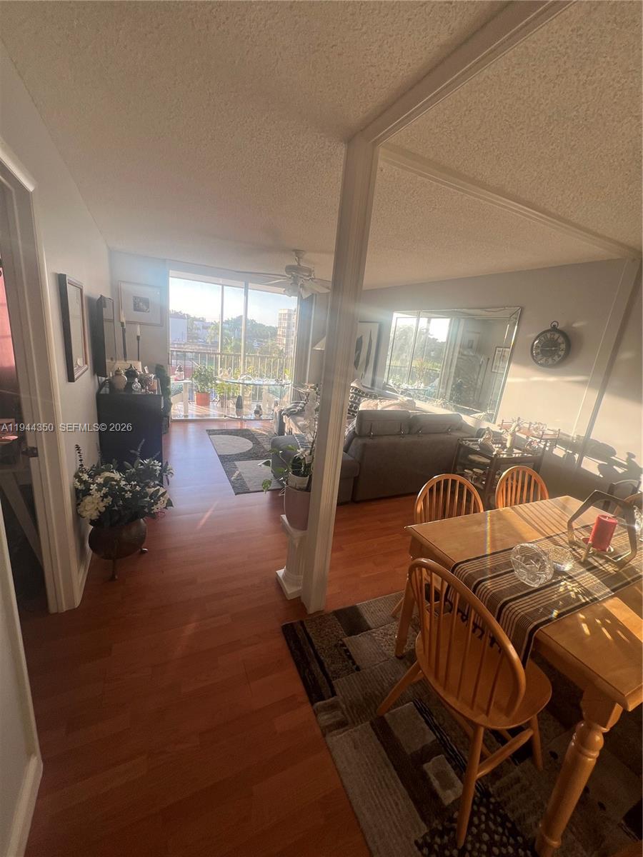 HOLLYBROOK GOLF AND - Residential