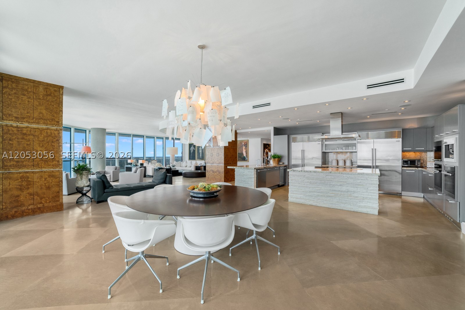 CONTINUUM ON SOUTH BEACH - Residential
