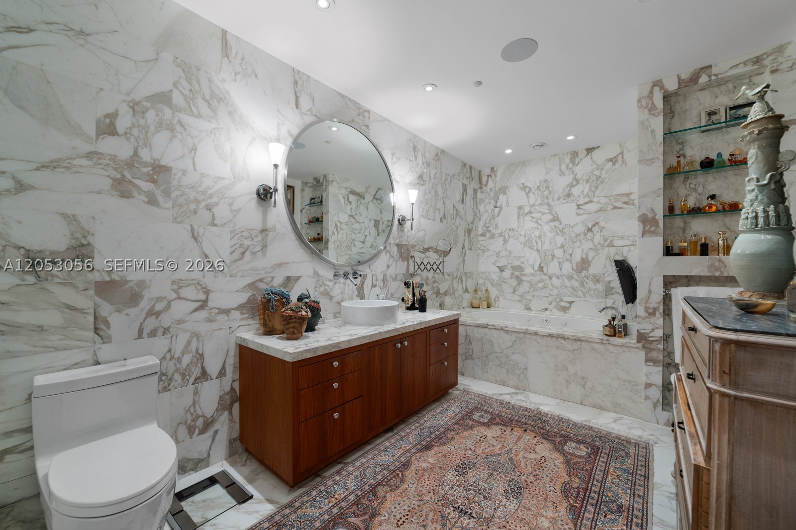 CONTINUUM ON SOUTH BEACH - Residential