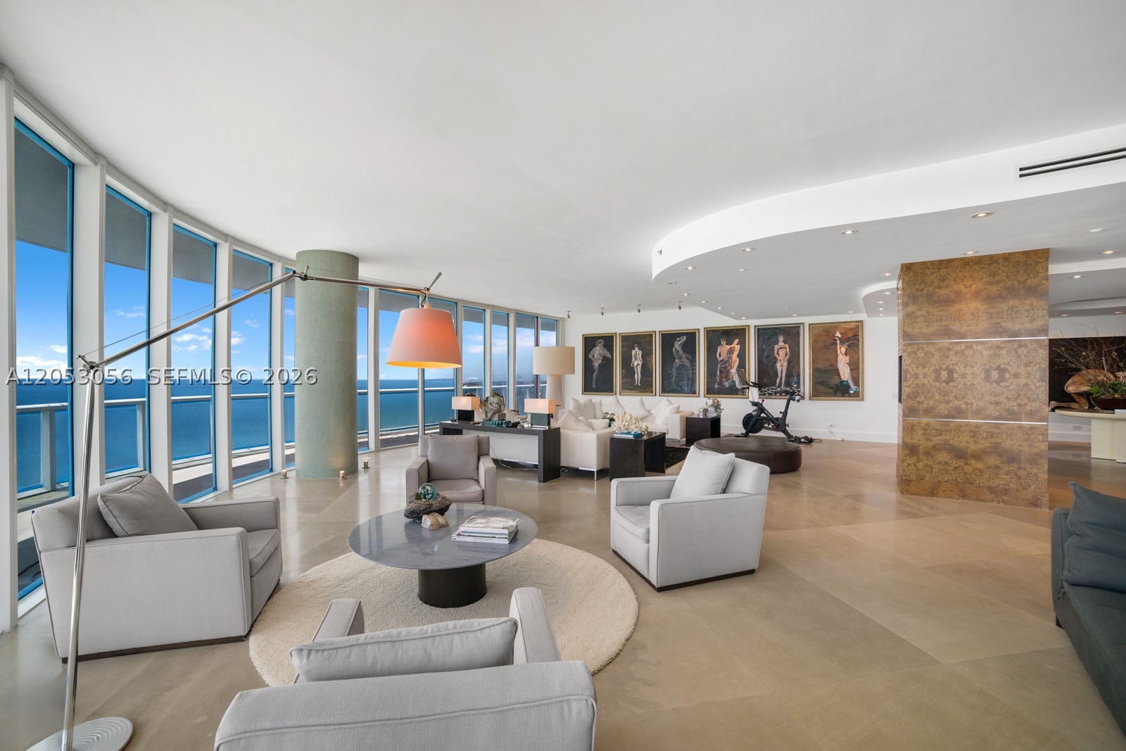 CONTINUUM ON SOUTH BEACH - Residential