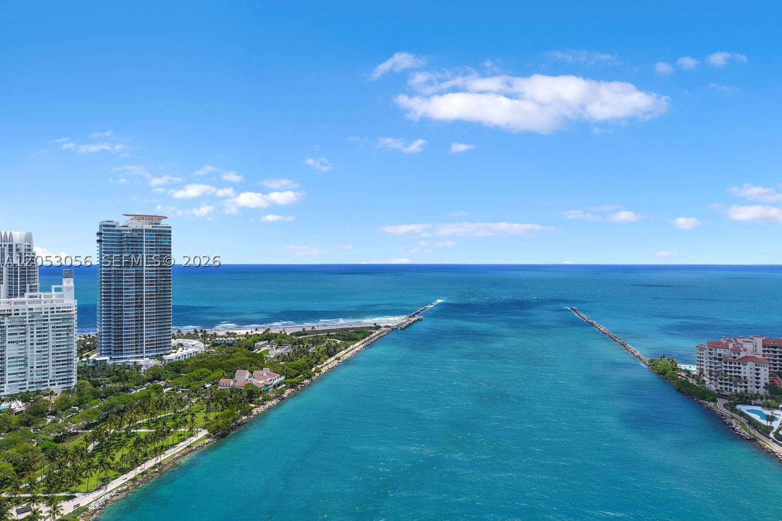 CONTINUUM ON SOUTH BEACH - Residential
