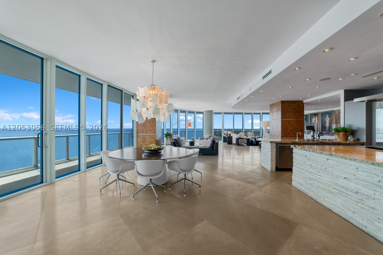 CONTINUUM ON SOUTH BEACH - Residential