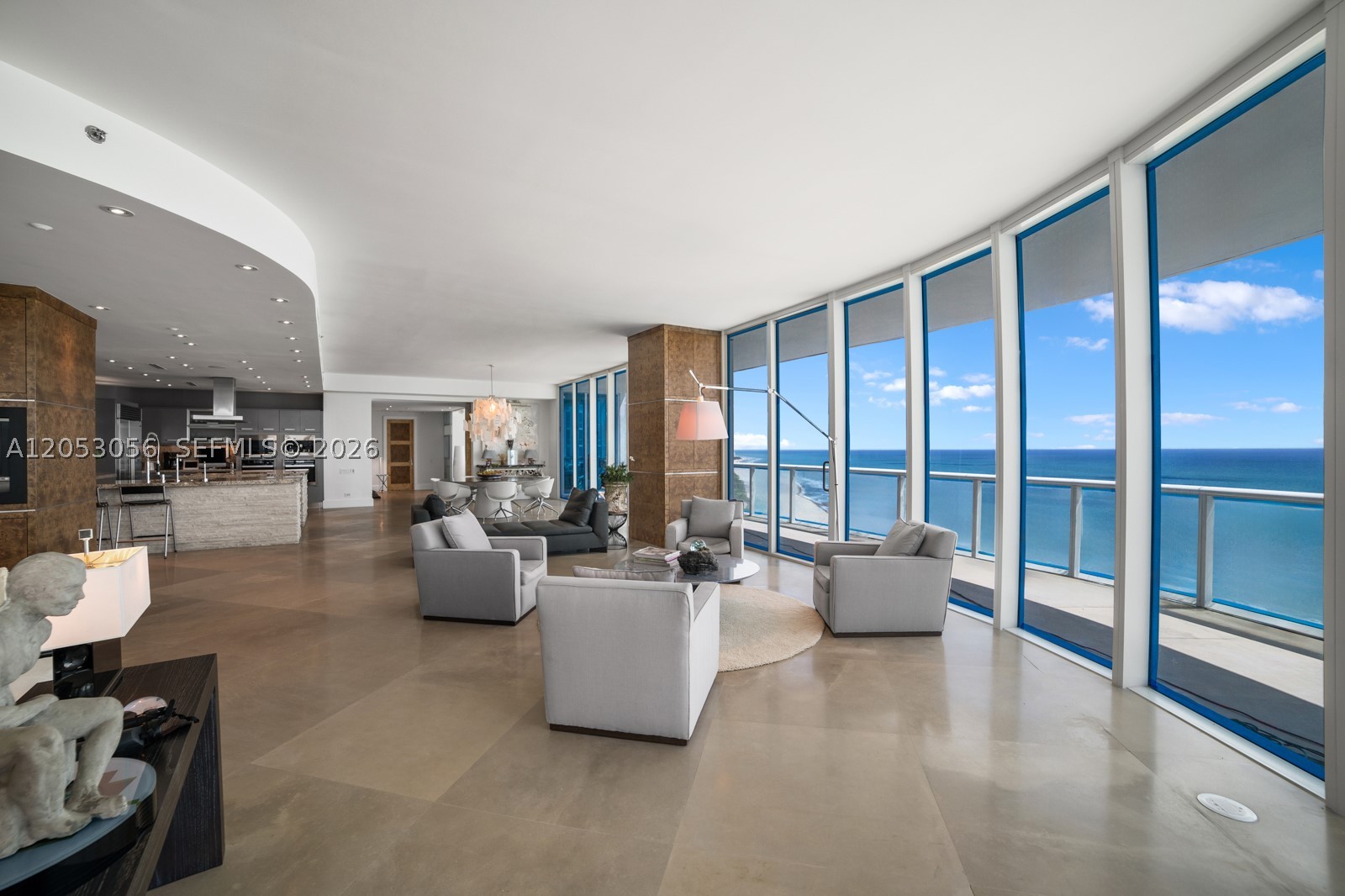 CONTINUUM ON SOUTH BEACH - Residential