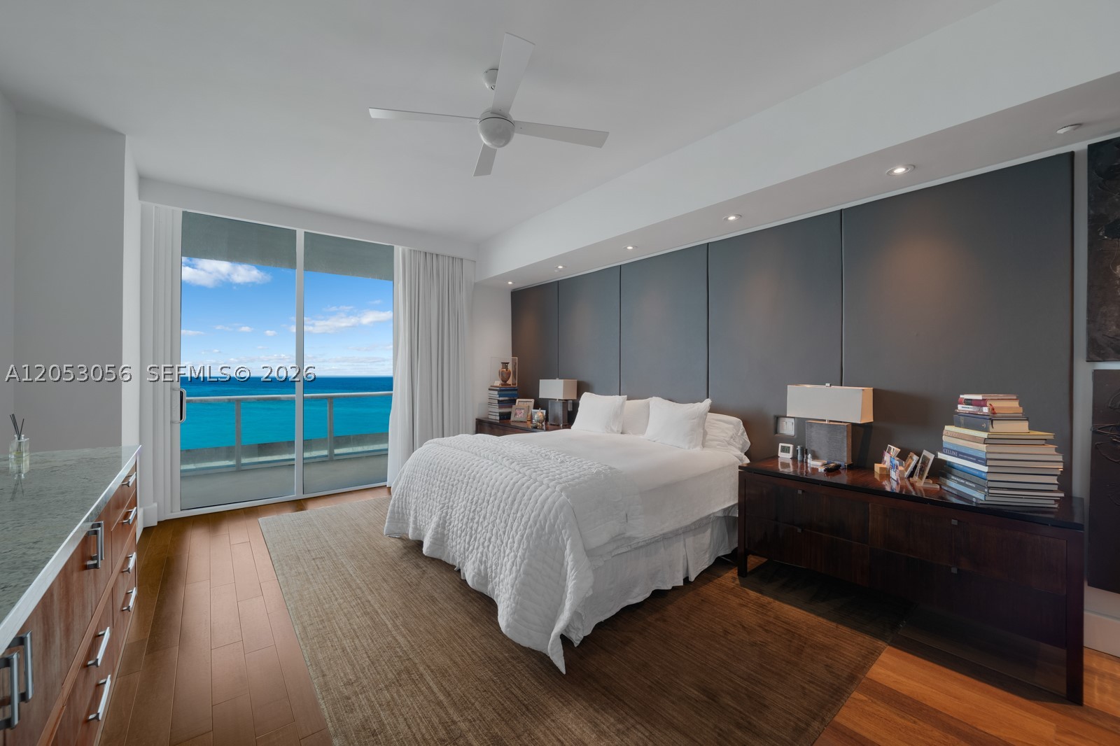 CONTINUUM ON SOUTH BEACH - Residential