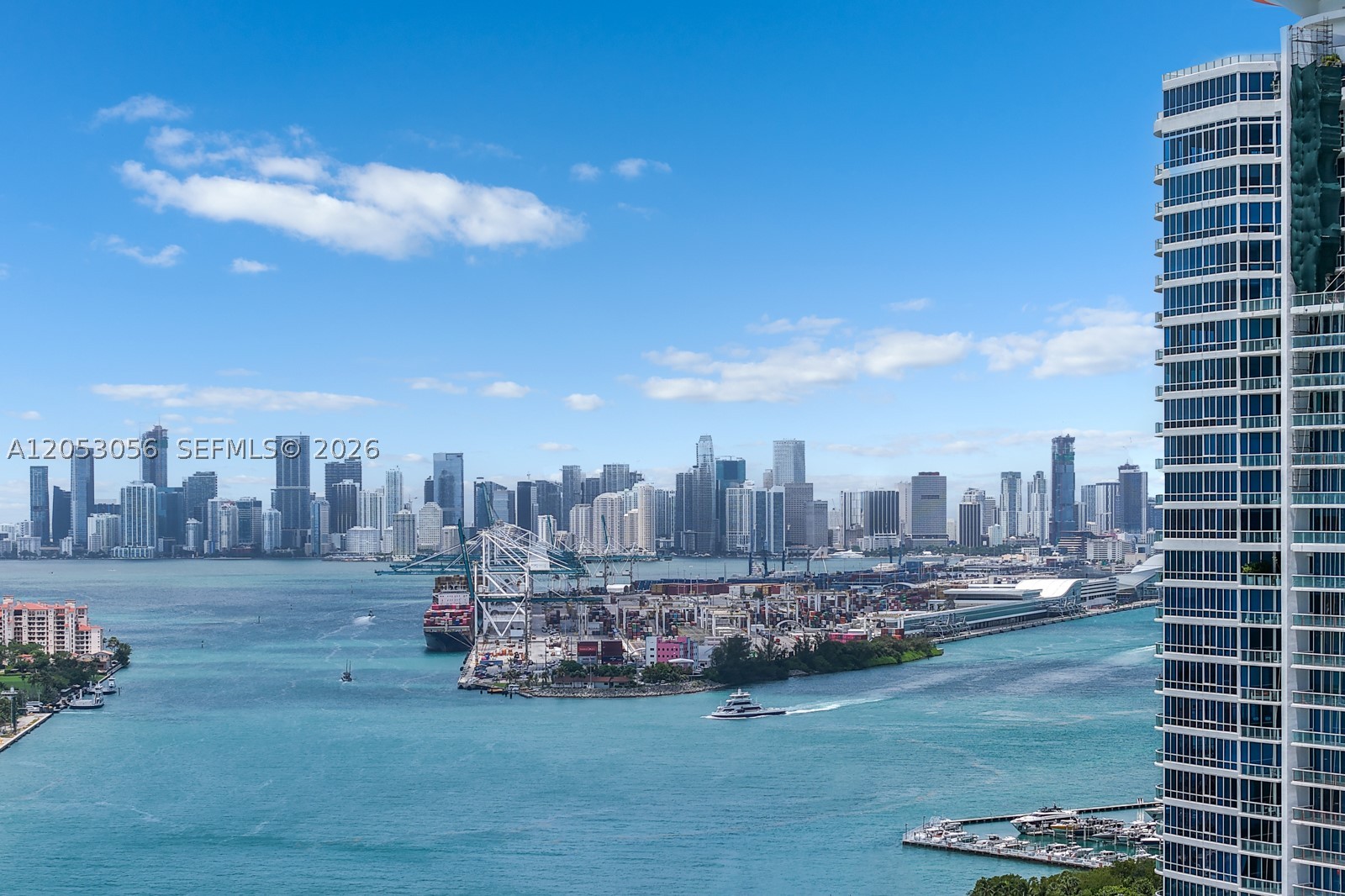 CONTINUUM ON SOUTH BEACH - Residential